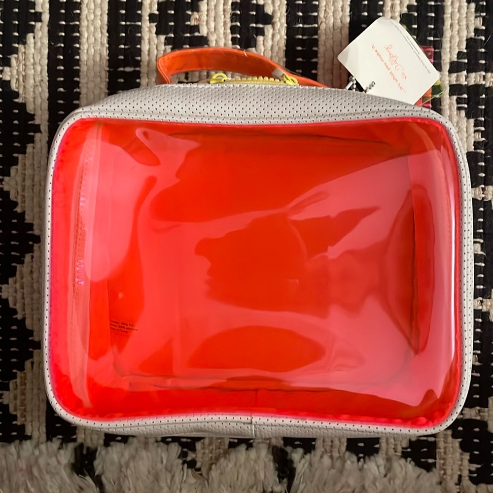 NWT Drunk Elephant Midi Dopp Kit Travel Bag